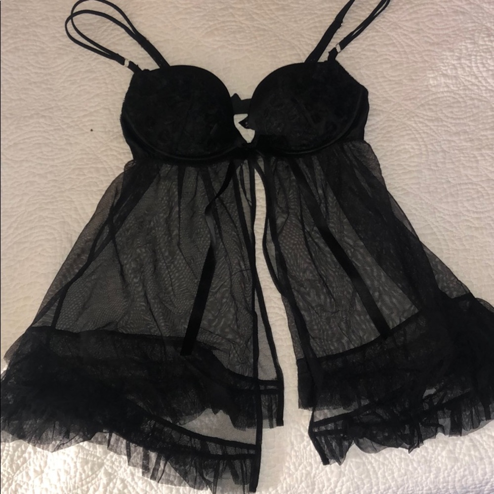 Black Victoria’s Secret lingerie Bra